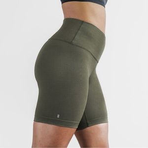 NoBull Women’s High-Rise Matte Short 6” Army Green